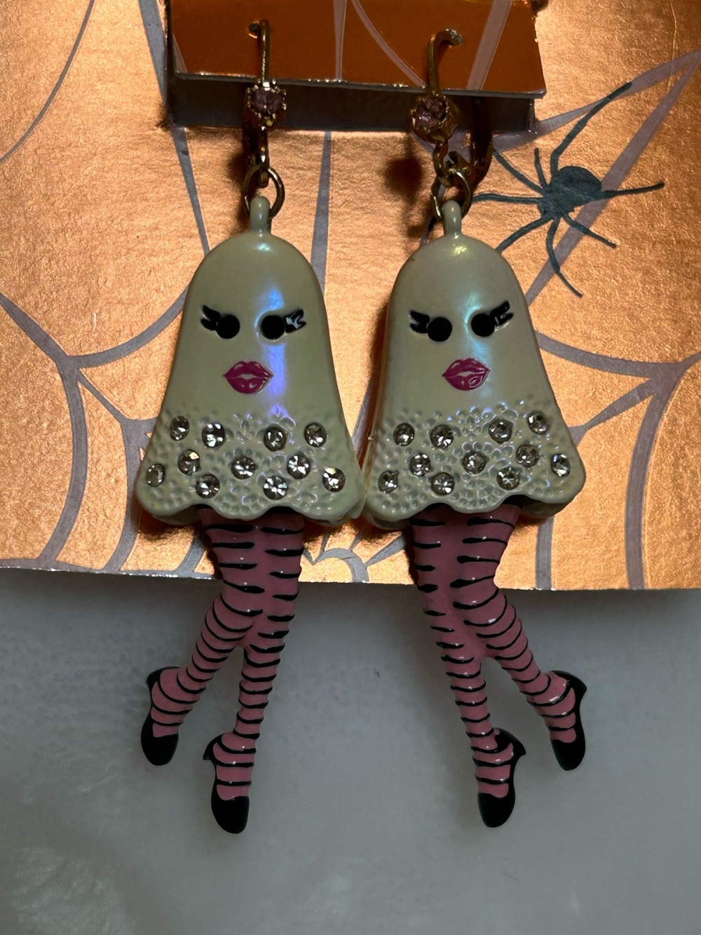 Betsey Johnson Ghost Earrings NWT - Picture 5 of 6